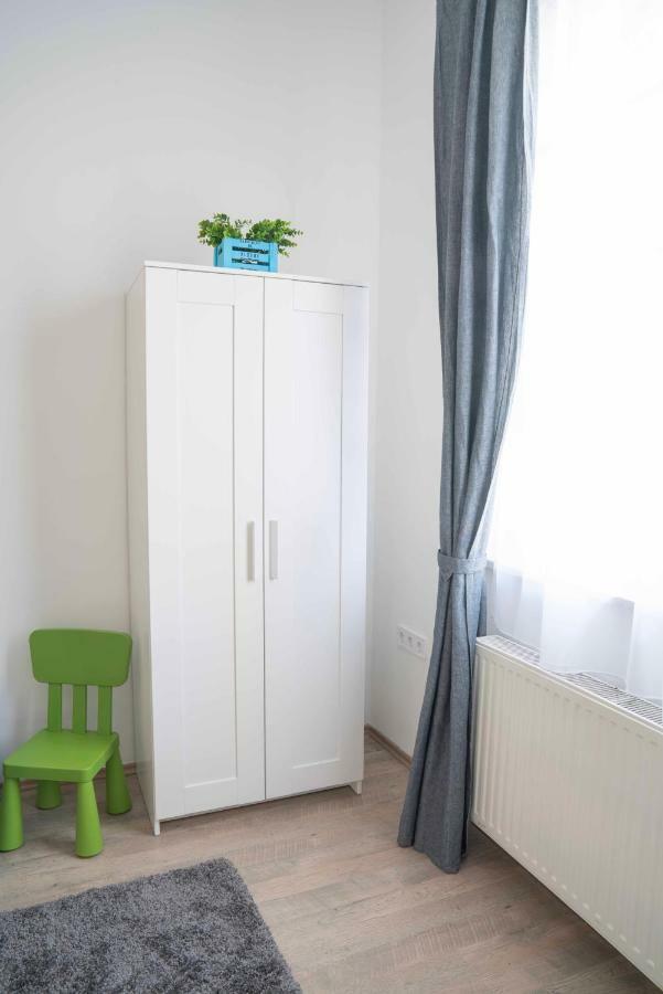 Katus Apartman Apartment Eger Exterior photo