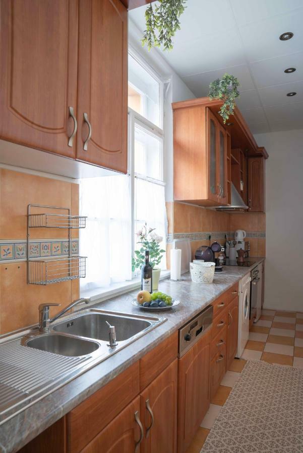 Katus Apartman Apartment Eger Exterior photo